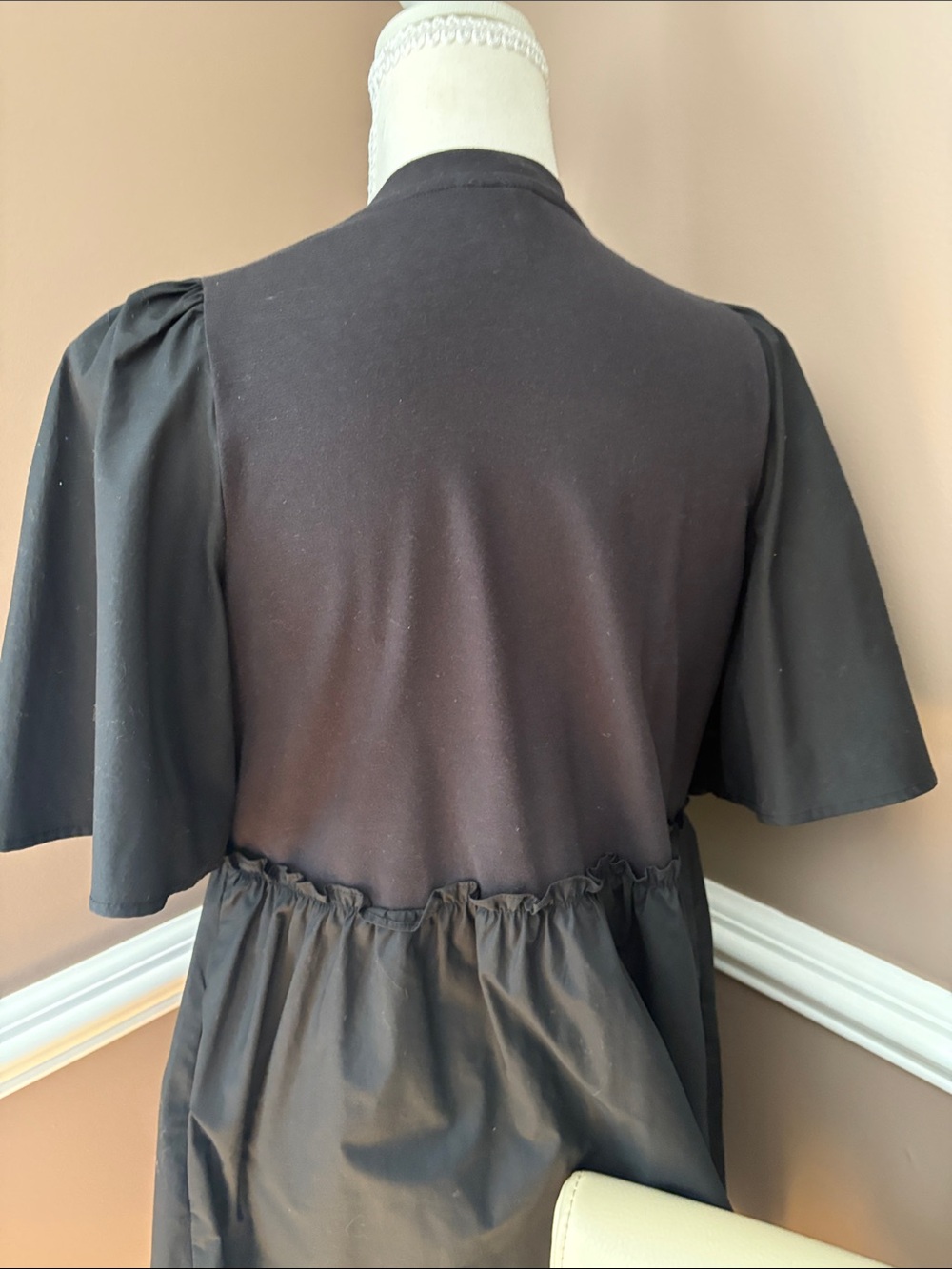 Black Short Sleeve Ruffle Waist Mini Dress - Picture 6 of 8